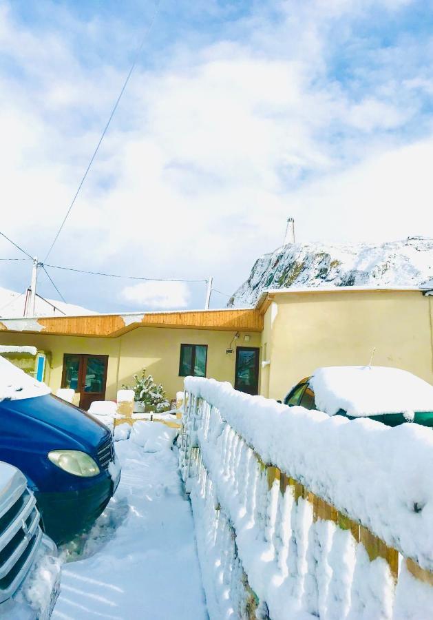 Guesthouse And Cottage Nicolo Kazbegi Exterior foto