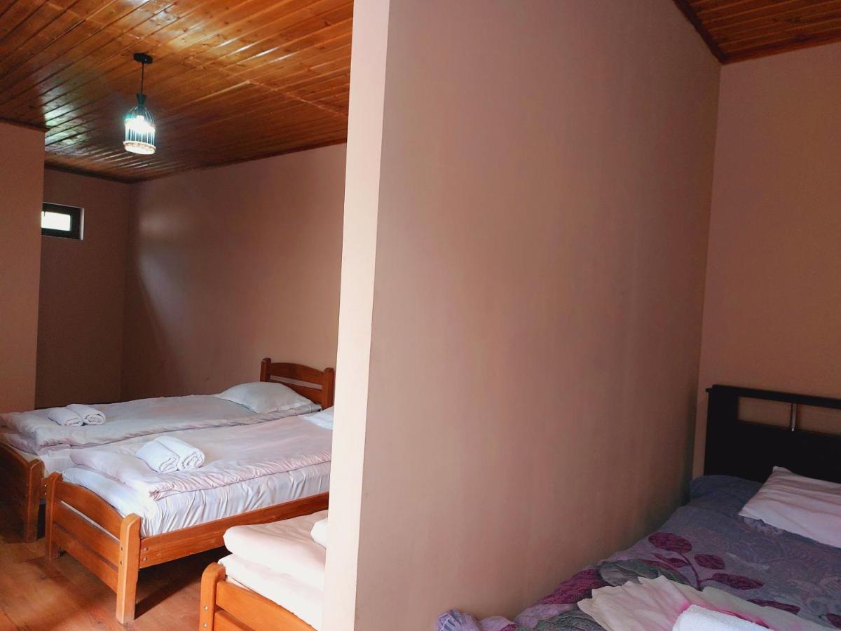 Guesthouse And Cottage Nicolo Kazbegi Exterior foto