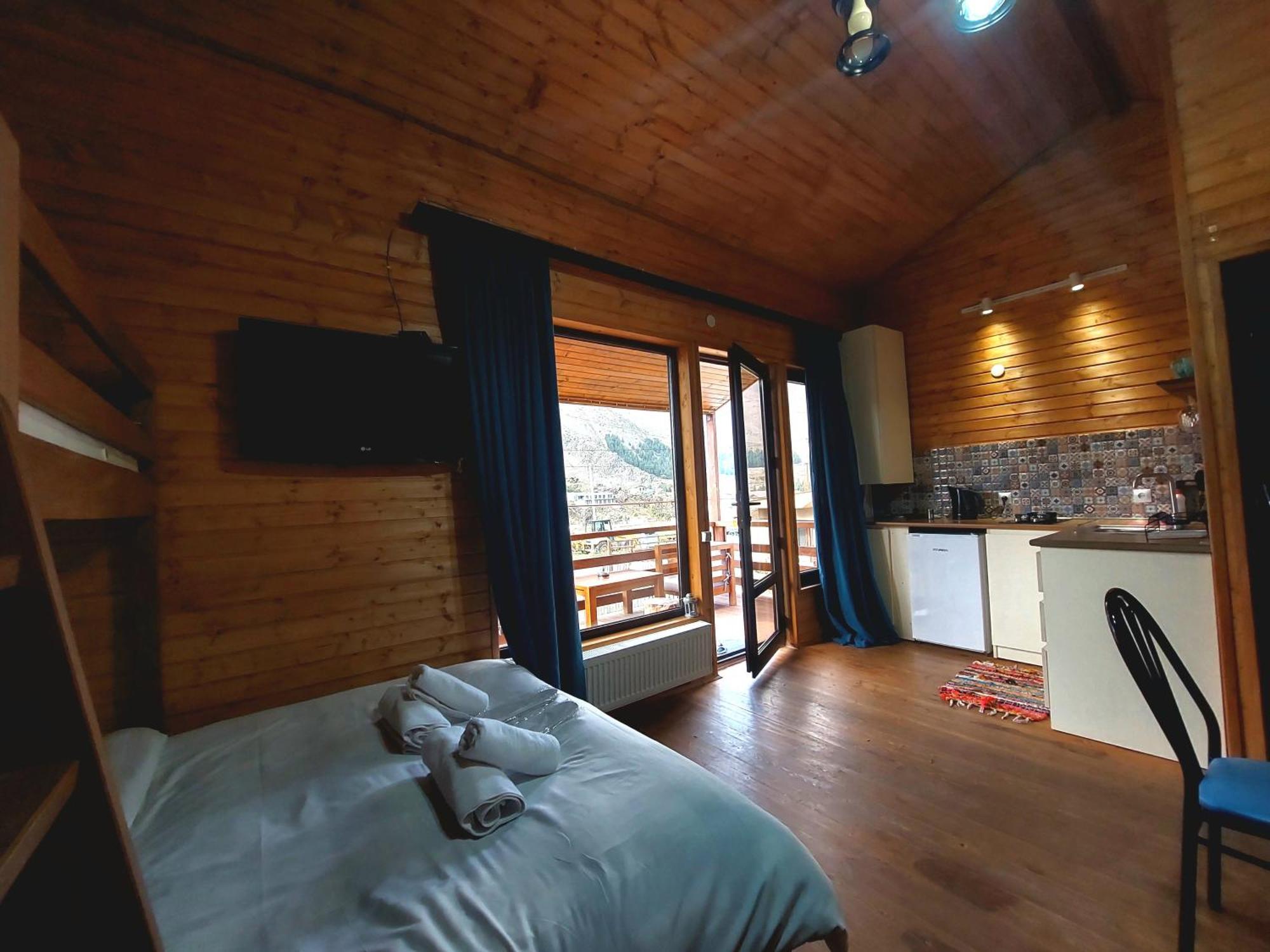 Guesthouse And Cottage Nicolo Kazbegi Exterior foto