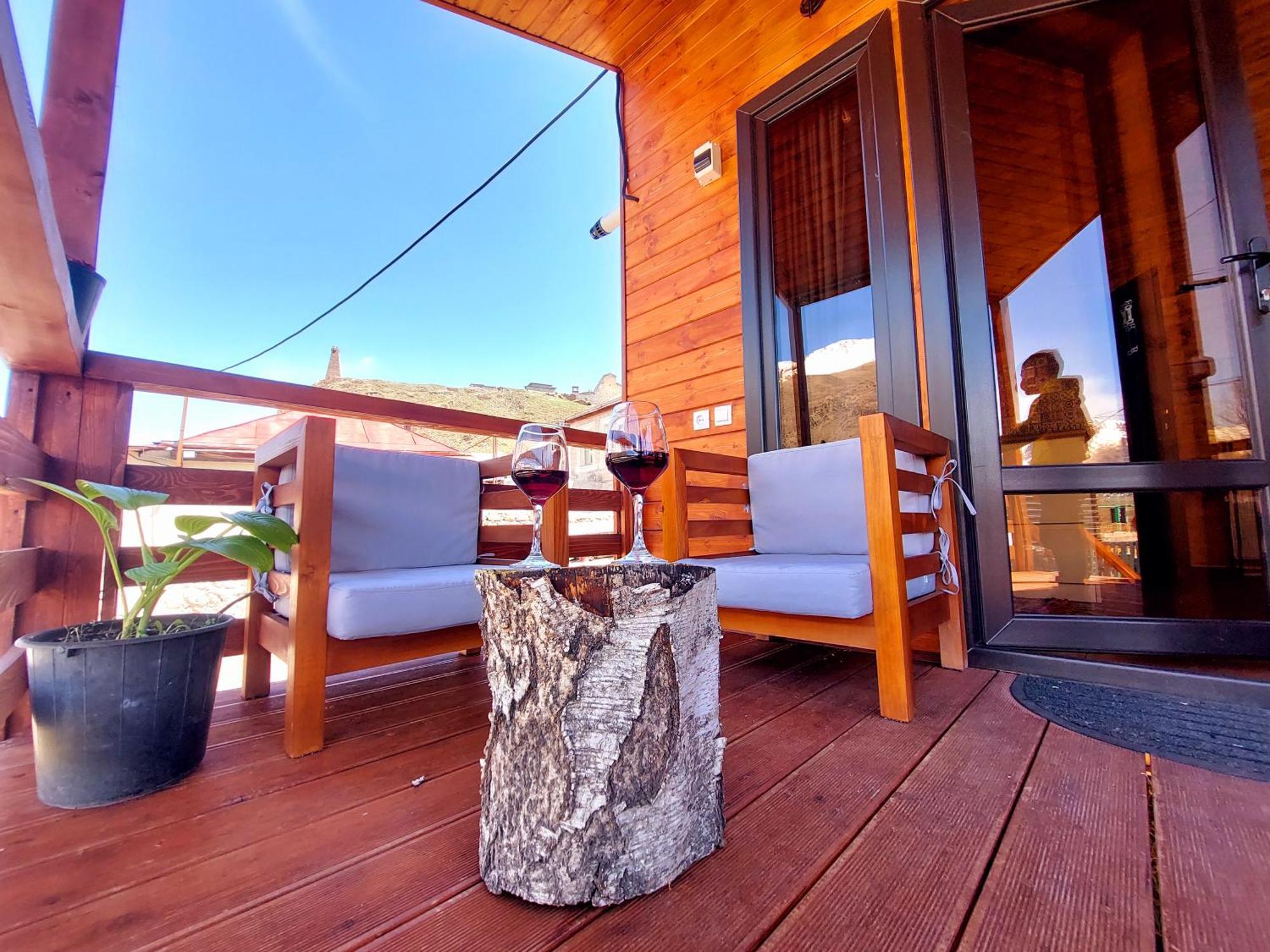 Guesthouse And Cottage Nicolo Kazbegi Quarto foto